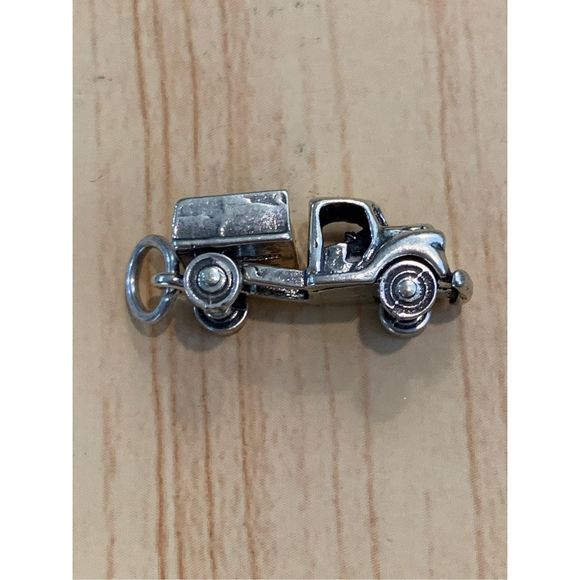 .925 Vintage Moveable Truck Sterling Silver Jewelry Charm - Picture 2 of 7